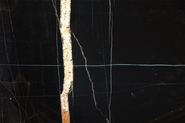 marmo sahara noir esterni interni pavimenti rivestimenti lecce caminetti